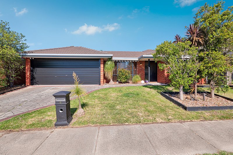 6 Lowther Court, Cranbourne North VIC 3977