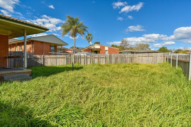 Photo - 6 Lue Place, Airds NSW 2560 - Image 2