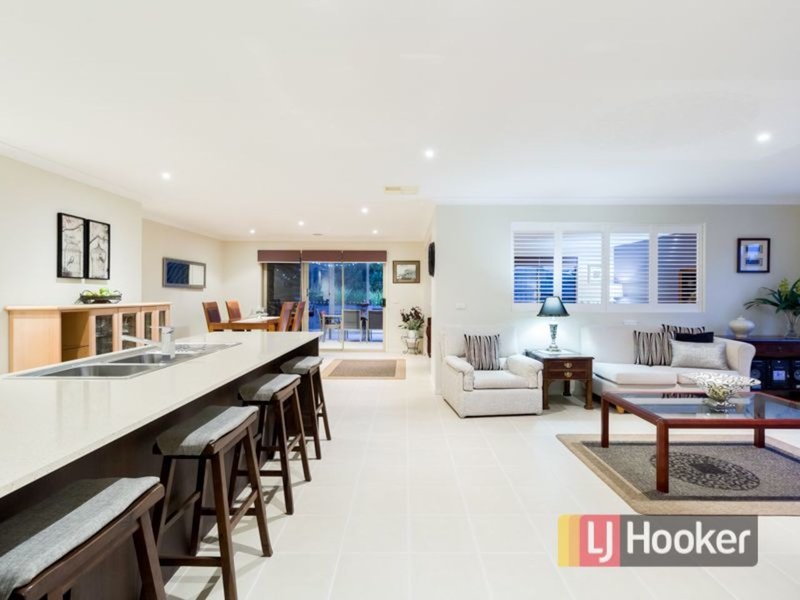 Photo - 6 Lytham Court, Cranbourne VIC 3977 - Image 5