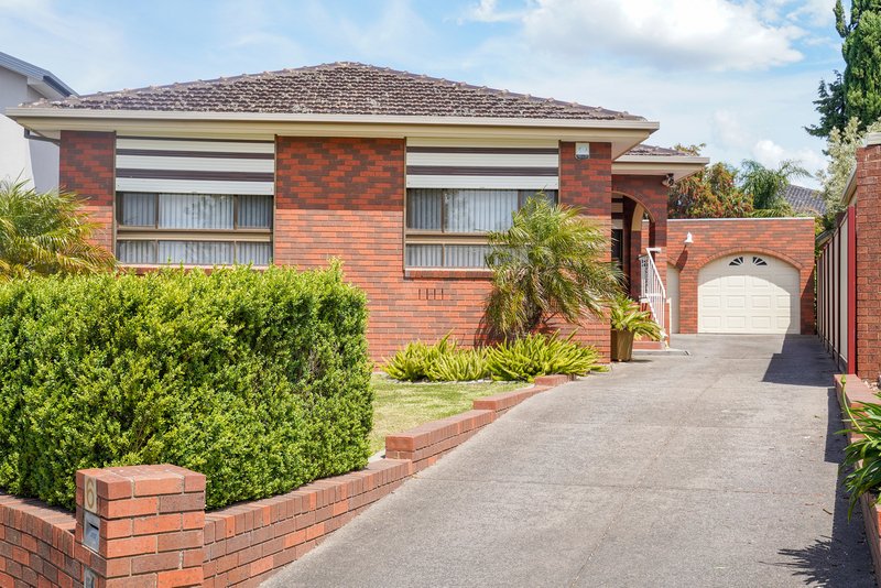 6 Macarthur Court, Mill Park VIC 3082