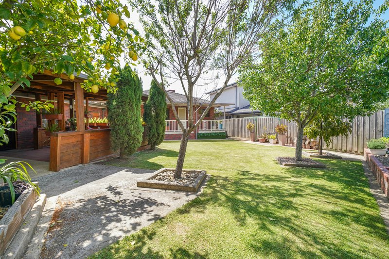 Photo - 6 Macarthur Court, Mill Park VIC 3082 - Image 16