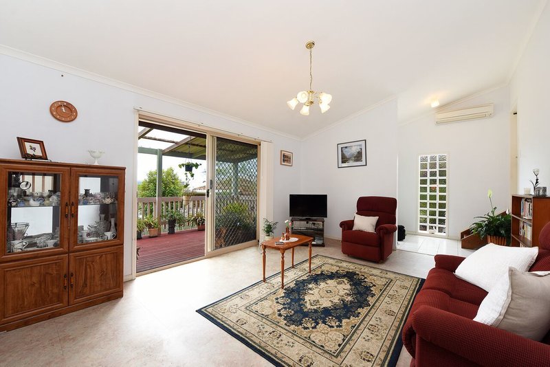 Photo - 6 Macquarie Ct , Nambour QLD 4560 - Image 2