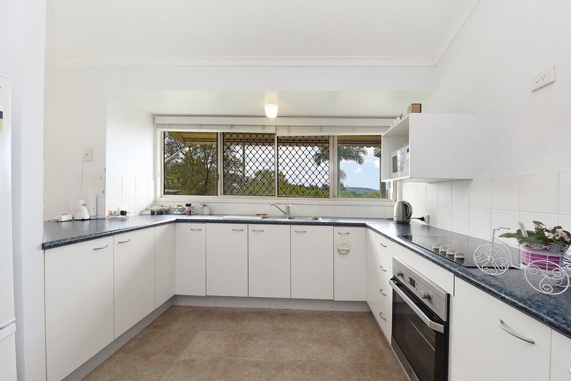 Photo - 6 Macquarie Ct , Nambour QLD 4560 - Image 8