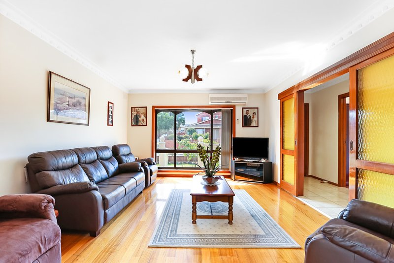 Photo - 6 Madera Drive, Thomastown VIC 3074 - Image 3