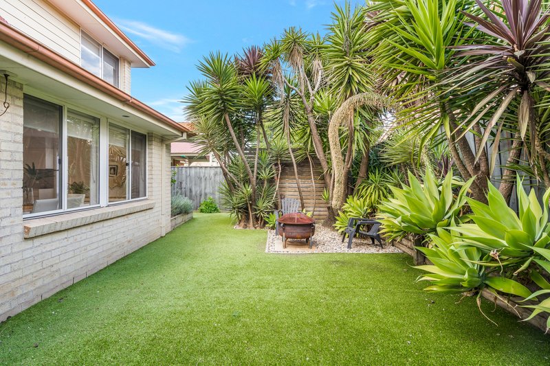 Photo - 6 Magnolia Close, Casula NSW 2170 - Image 25