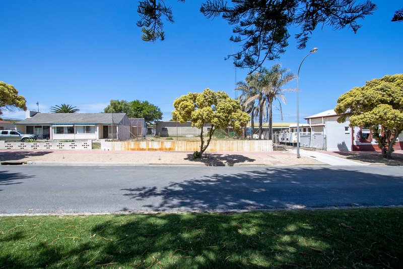 Photo - 6 Main Street, Port Victoria SA 5573 - Image 4