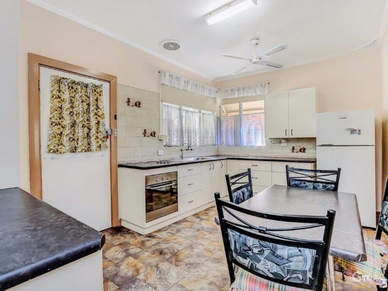 Photo - 6 Malcolm Ave , Holden Hill SA 5088 - Image 5