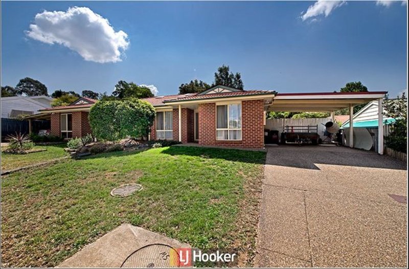 Photo - 6 Mandurah Place, Ngunnawal ACT 2913 - Image 2