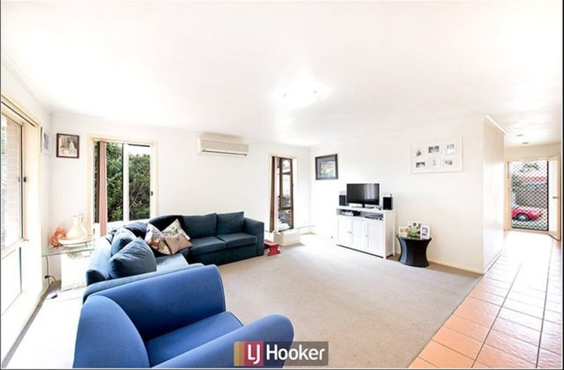 Photo - 6 Mandurah Place, Ngunnawal ACT 2913 - Image 3