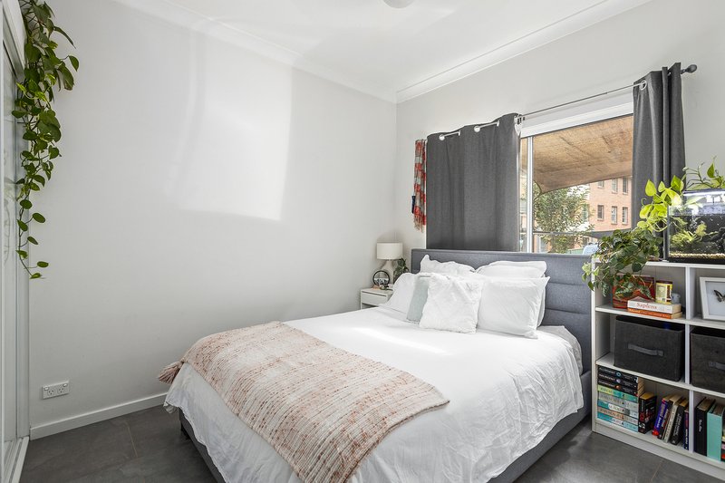 Photo - 6 Mangerton Road, Wollongong NSW 2500 - Image 6