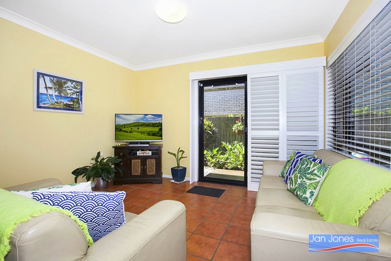 Photo - 6 Mangrove Ct , Rothwell QLD 4022 - Image 5