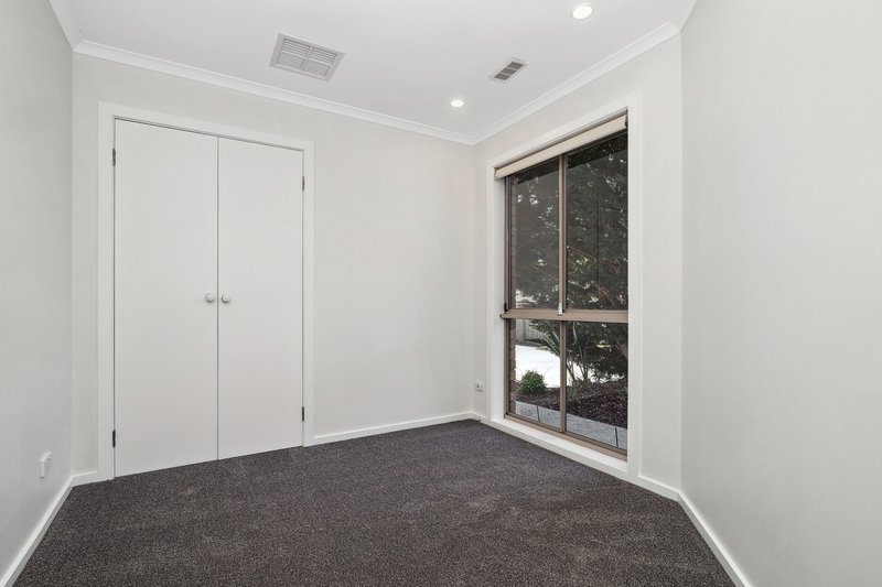 Photo - 6 Manifold Court, Croydon South VIC 3136 - Image 4