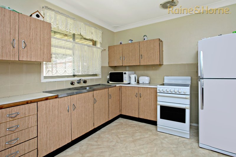 Photo - 6 Manning Street, Kingswood NSW 2747 - Image 5