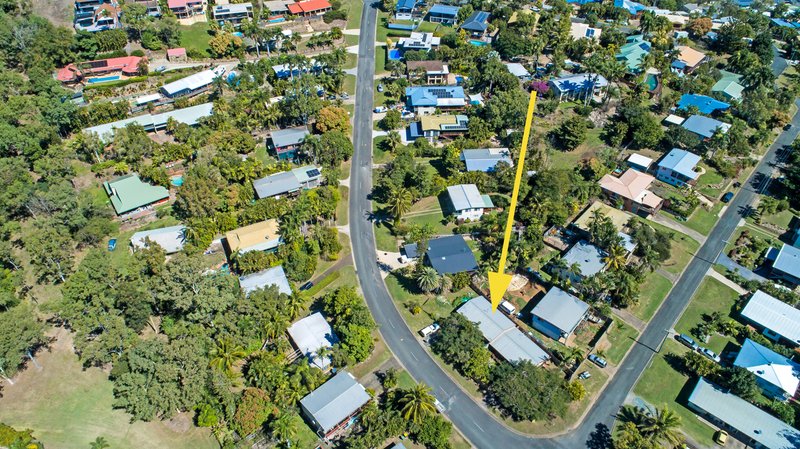 Photo - 6 Manooka Drive, Cannonvale QLD 4802 - Image 3