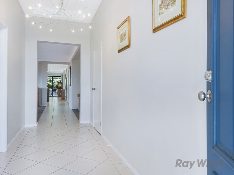 Photo - 6 Manor Close, Murrumba Downs QLD 4503 - Image 9