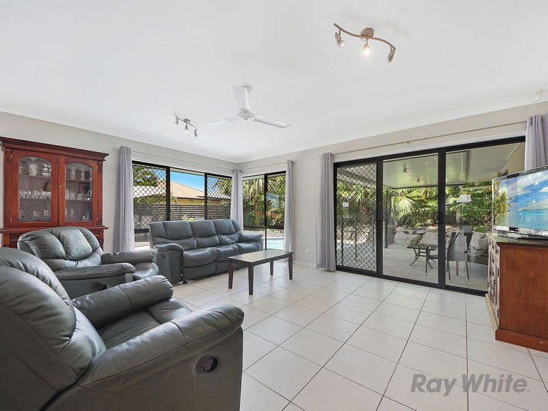 Photo - 6 Manor Close, Murrumba Downs QLD 4503 - Image 18