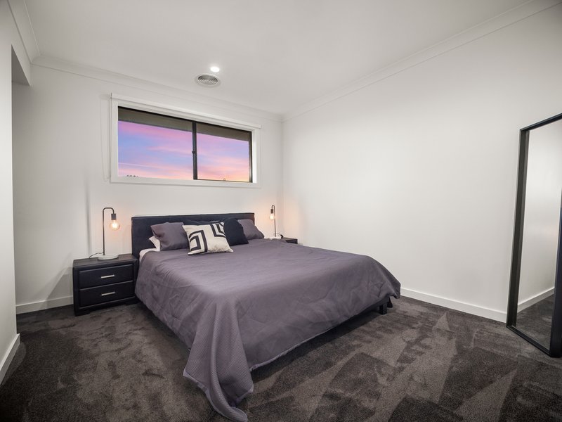 Photo - 6 March Road, Fraser Rise VIC 3336 - Image 15