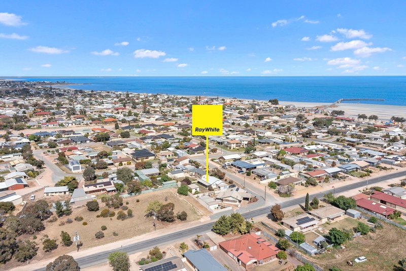 Photo - 6 Maritime Road, Moonta Bay SA 5558 - Image 8