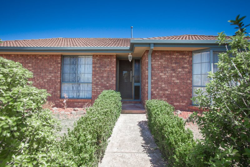 Photo - 6 Marjorie Avenue, Sunbury VIC 3429 - Image 8