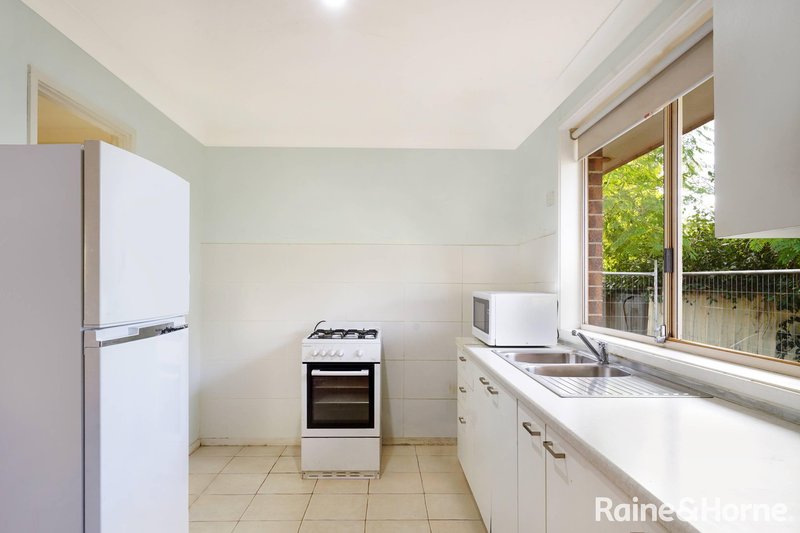 Photo - 6 Marl Place, Eagle Vale NSW 2558 - Image 3