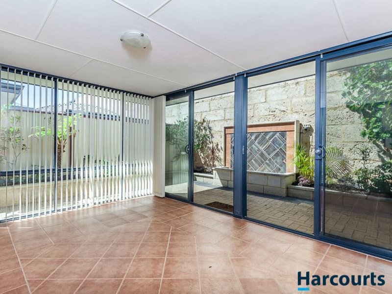 Photo - 6 Marriot Turn, Currambine WA 6028 - Image 3