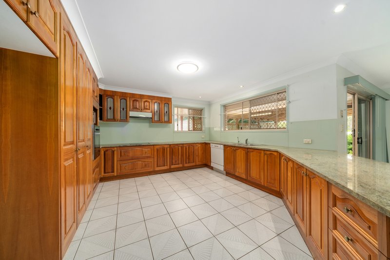 Photo - 6 Masjakin Court, Murrumba Downs QLD 4503 - Image 4