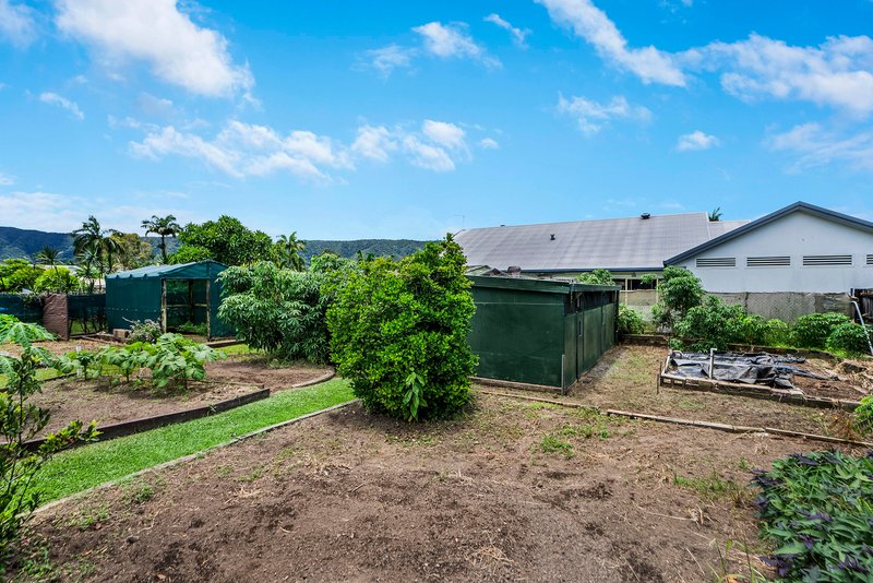 Photo - 6 Maurice Street, Kewarra Beach QLD 4879 - Image 11