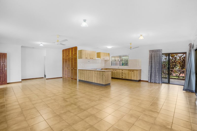 Photo - 6 Maurice Street, Kewarra Beach QLD 4879 - Image 14