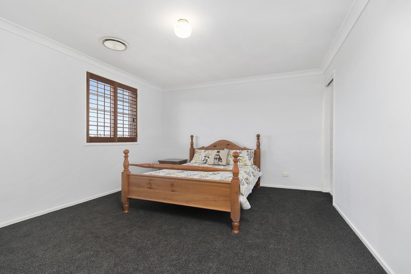 Photo - 6 Mawbanna Close, West Hoxton NSW 2171 - Image 7