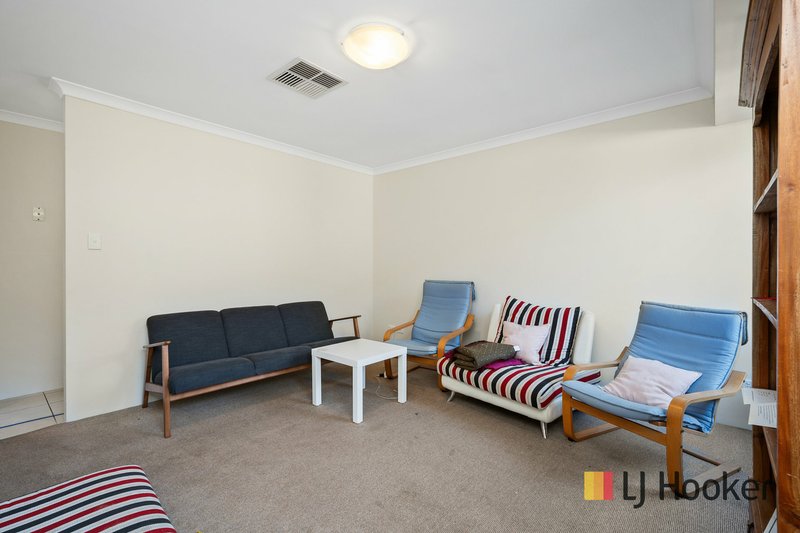 Photo - 6 Mawson Place, Huntingdale WA 6110 - Image 6