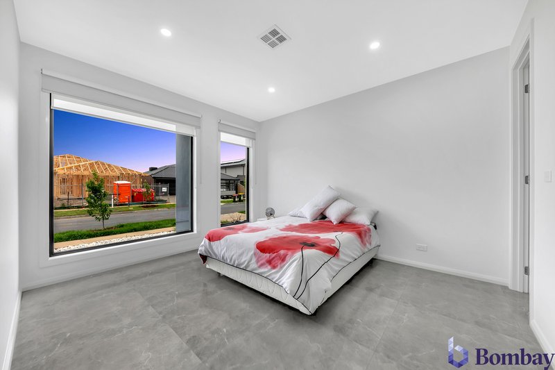 Photo - 6 Mawson Street, Mickleham VIC 3064 - Image 11