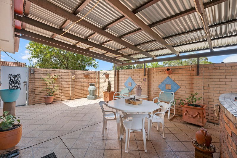 Photo - 6 Mayjohn Avenue, Carrara QLD 4211 - Image 13