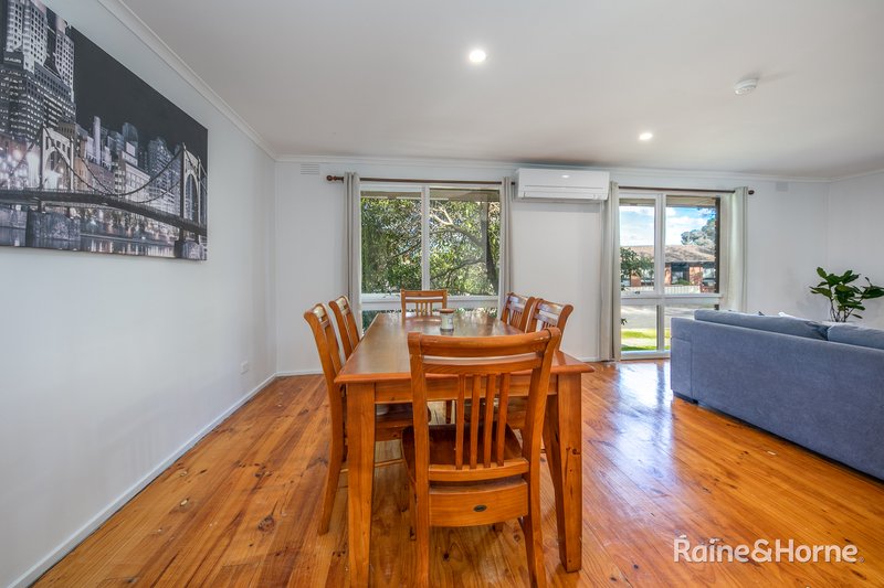 Photo - 6 Mcewen Drive, Sunbury VIC 3429 - Image 9