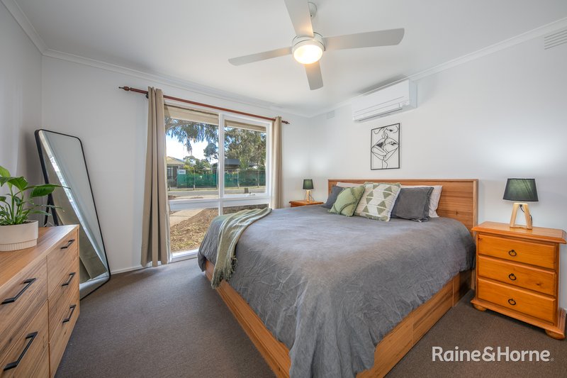 Photo - 6 Mcewen Drive, Sunbury VIC 3429 - Image 10