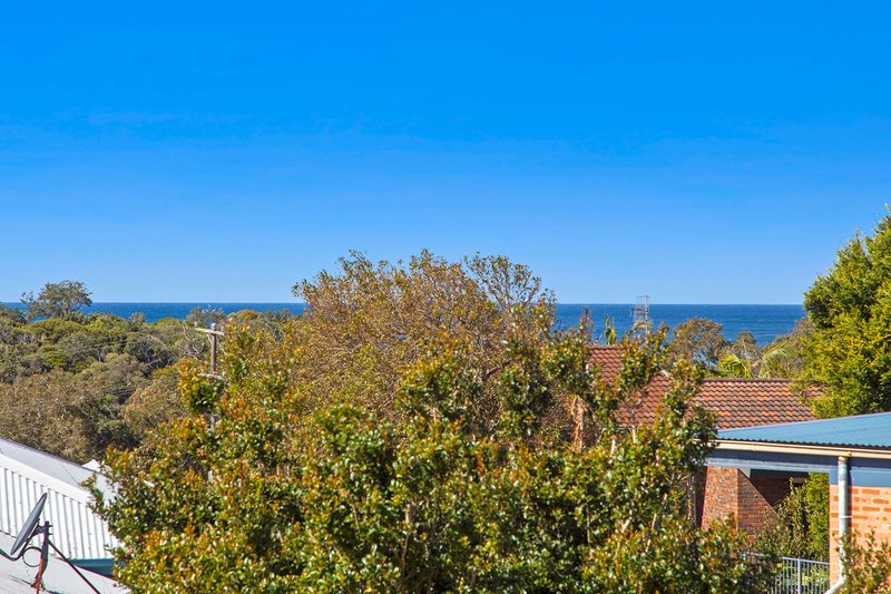 Photo - 6 Mcgee Avenue, Wamberal NSW 2260 - Image 13