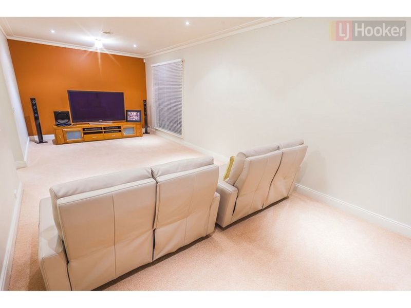 Photo - 6 Mcginness Ave , Roxburgh Park VIC 3064 - Image 5