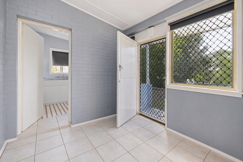 Photo - 6 Mcgowen Crescent, Liverpool NSW 2170 - Image 10