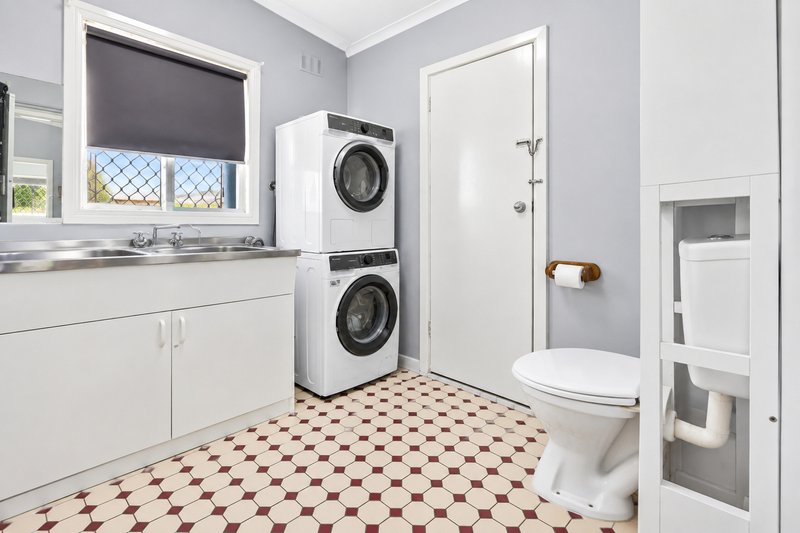 Photo - 6 Mcgowen Crescent, Liverpool NSW 2170 - Image 11