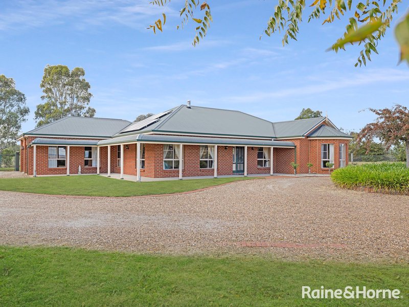 Photo - 6 Mclennan Close, Robin Hill NSW 2795 - Image 2