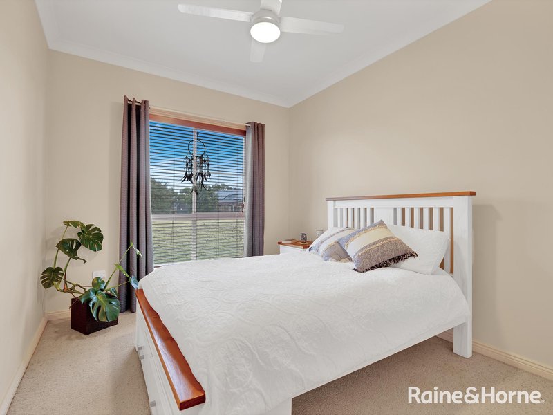 Photo - 6 Mclennan Close, Robin Hill NSW 2795 - Image 12