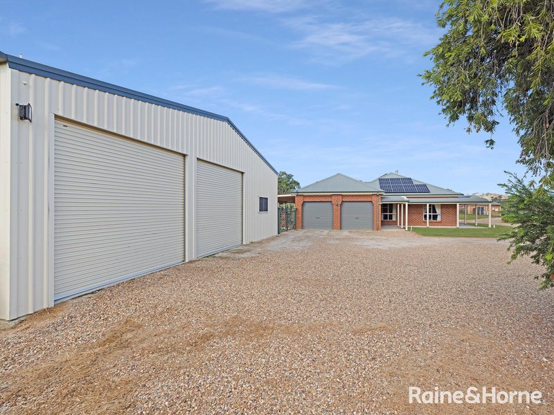 Photo - 6 Mclennan Close, Robin Hill NSW 2795 - Image 18