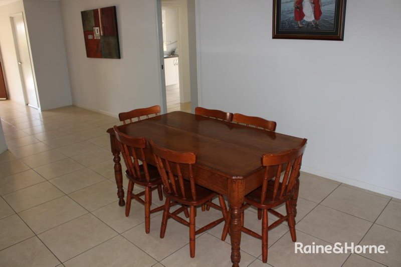 Photo - 6 Mclucas Crescent, Wondai QLD 4606 - Image 5