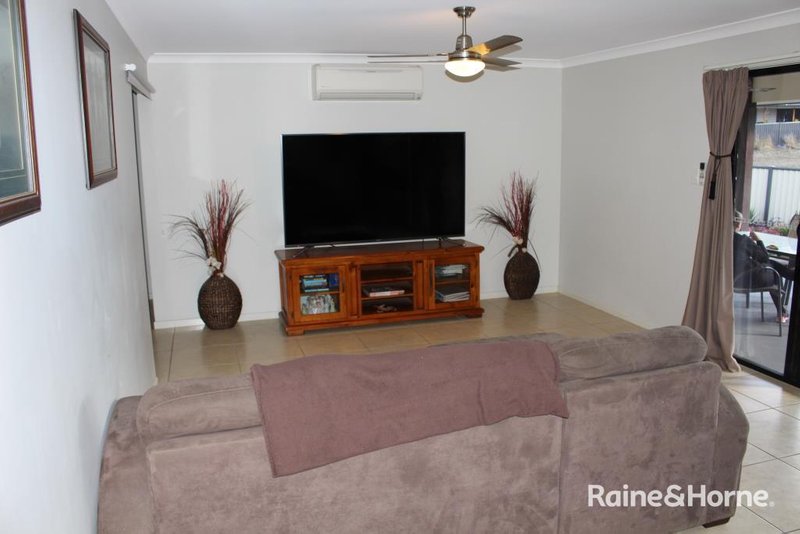 Photo - 6 Mclucas Crescent, Wondai QLD 4606 - Image 6