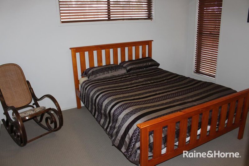 Photo - 6 Mclucas Crescent, Wondai QLD 4606 - Image 8
