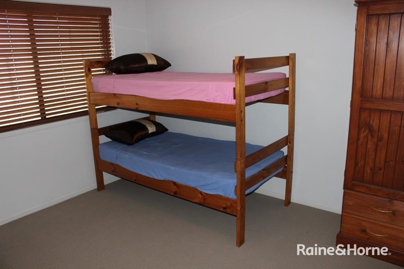 Photo - 6 Mclucas Crescent, Wondai QLD 4606 - Image 9