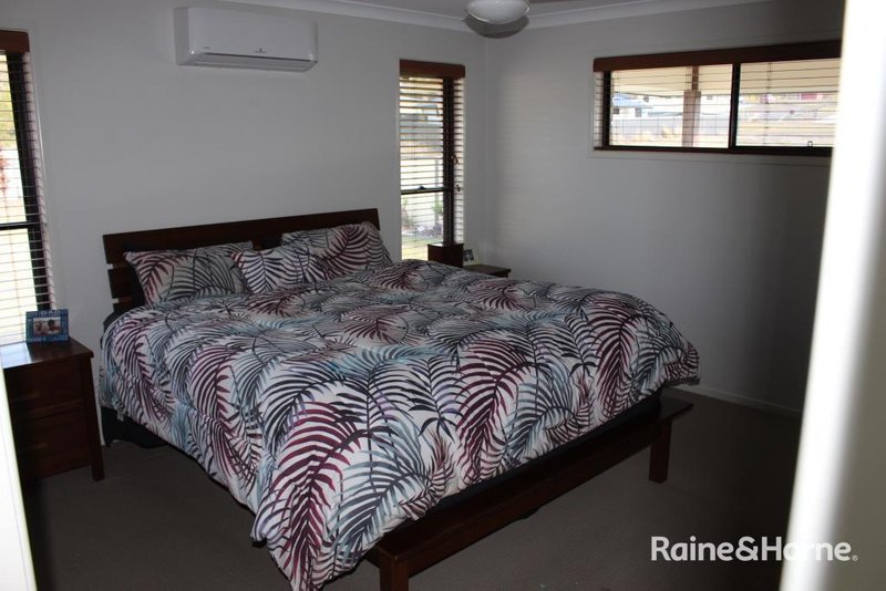 Photo - 6 Mclucas Crescent, Wondai QLD 4606 - Image 11