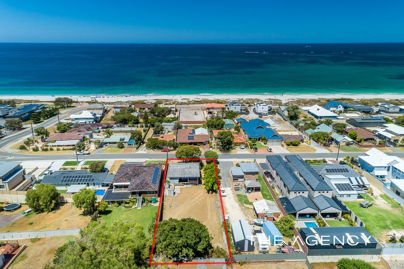 Photo - 6 Mcpharlin Avenue, Quinns Rocks WA 6030 - Image 3