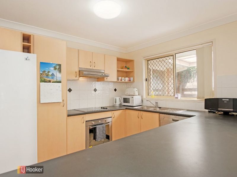 Photo - 6 Mcpherson Court, North Lakes QLD 4509 - Image 3