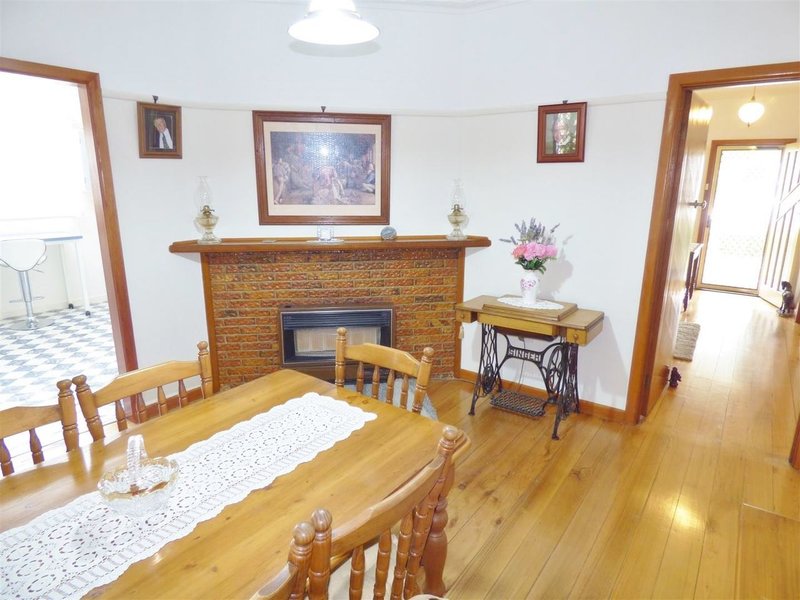 Photo - 6 Mcpherson Street, Horsham VIC 3400 - Image 7