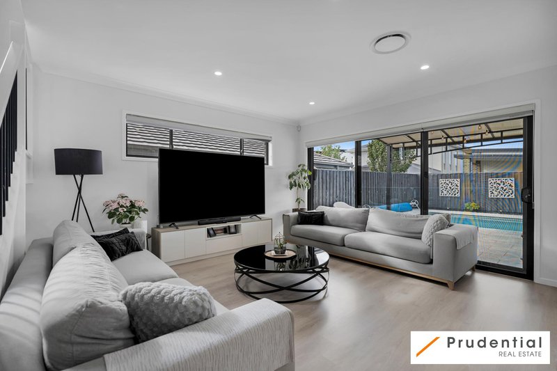 Photo - 6 Meale Avenue, Gledswood Hills NSW 2557 - Image 3